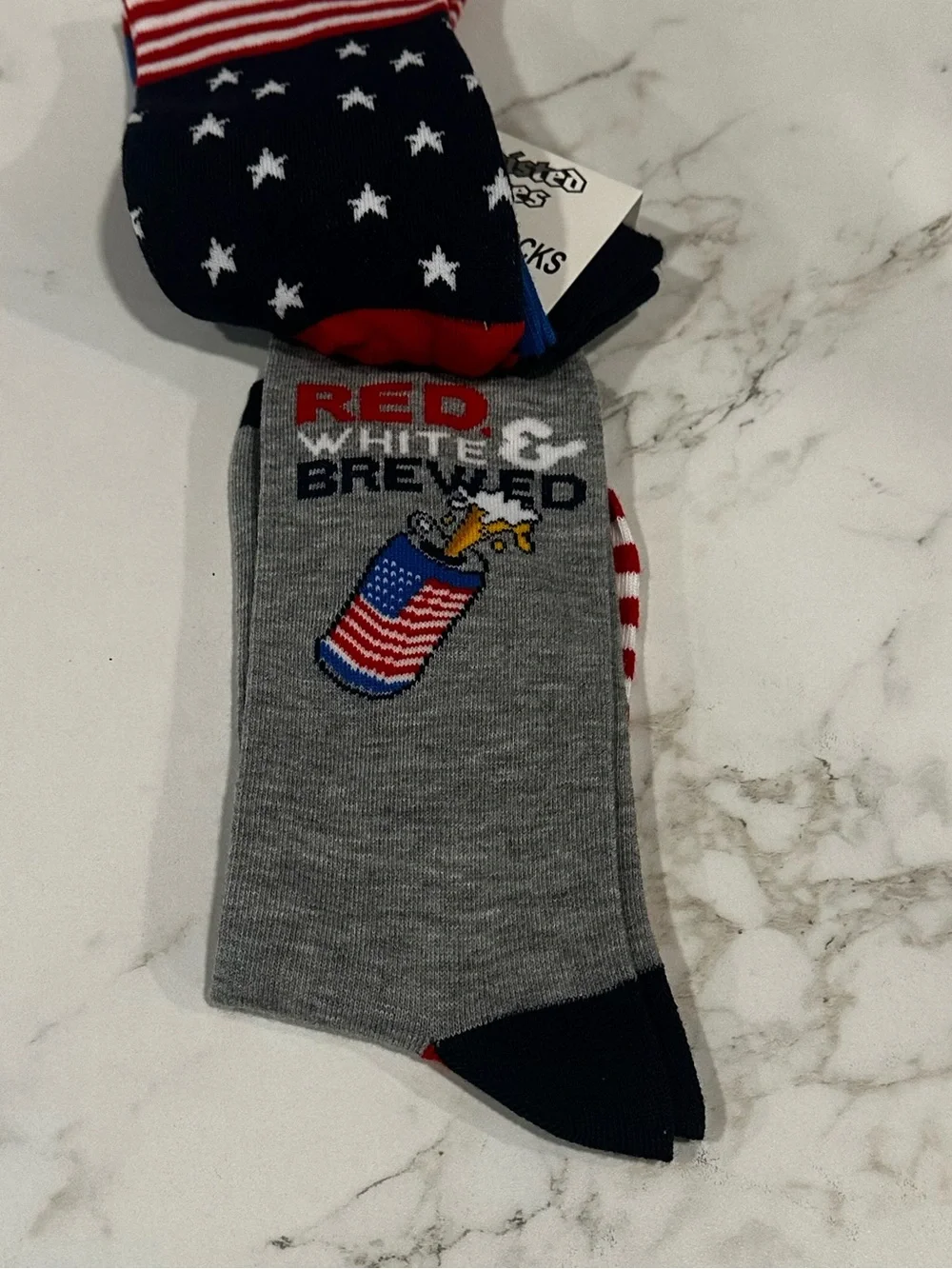 Twisted Toes Crew Socks Mens 8-13 NEW 2 Pair Abraham Lincoln Beers USA America